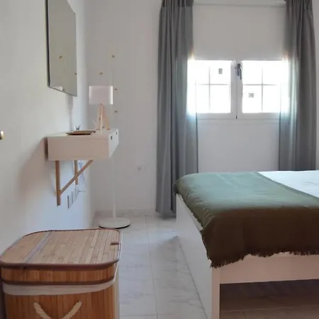 Mirafondo Playa Honda (Lanzarote)